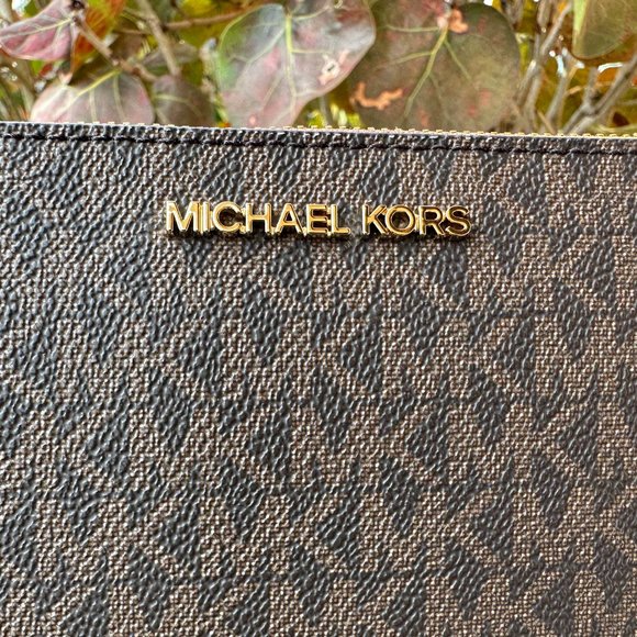 Michael Kors Jet Set Travel Large Double Zip Phone Wallet Wristlet MK Brown - Picture 9 of 9